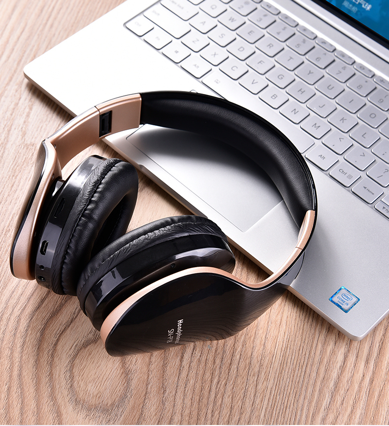 Foldable Wireless Gaming Headphones Set Foldable Wireless Gaming Headphones Set