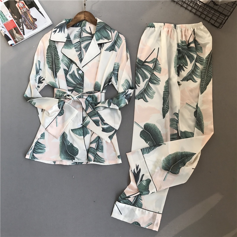 Women's Flowers/Plant Patterned Rayon Pajama Set Women's Flowers/Plant Patterned Rayon Pajama Set