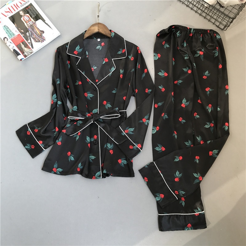 Women's Flowers/Plant Patterned Rayon Pajama Set Women's Flowers/Plant Patterned Rayon Pajama Set