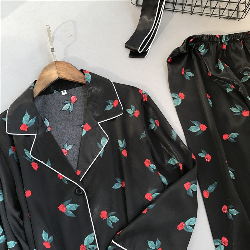 Women's Flowers/Plant Patterned Rayon Pajama Set Women's Flowers/Plant Patterned Rayon Pajama Set