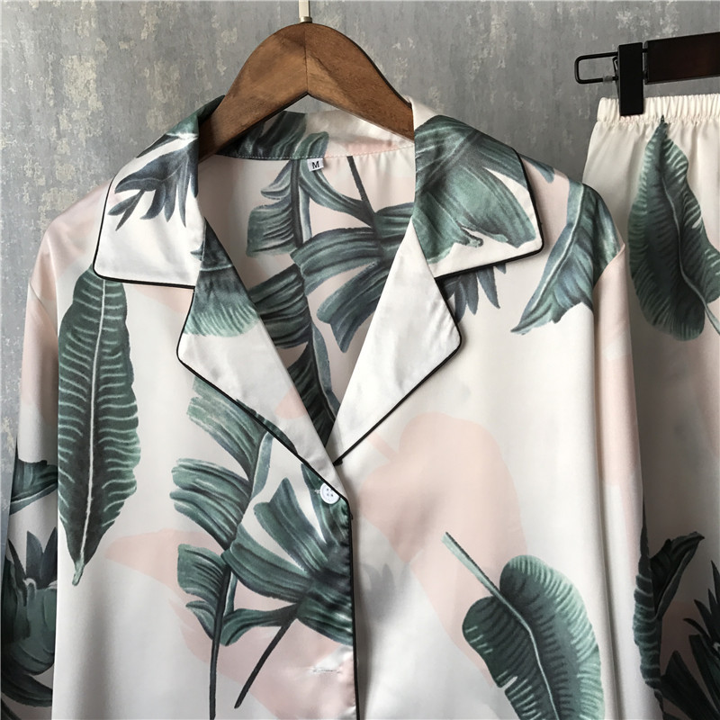 Women's Flowers/Plant Patterned Rayon Pajama Set Women's Flowers/Plant Patterned Rayon Pajama Set