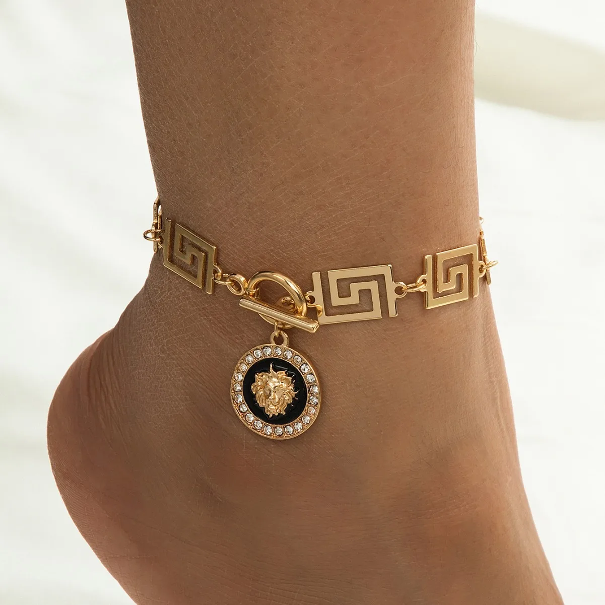 Retro Thick Chain Anklet for Women – Gold Leg Chain Beach Foot Jewelry Women’s Jewelry Retro Thick Chain Anklet for Women – Gold Leg Chain Beach Foot Jewelry Women's Jewelry KDBazar