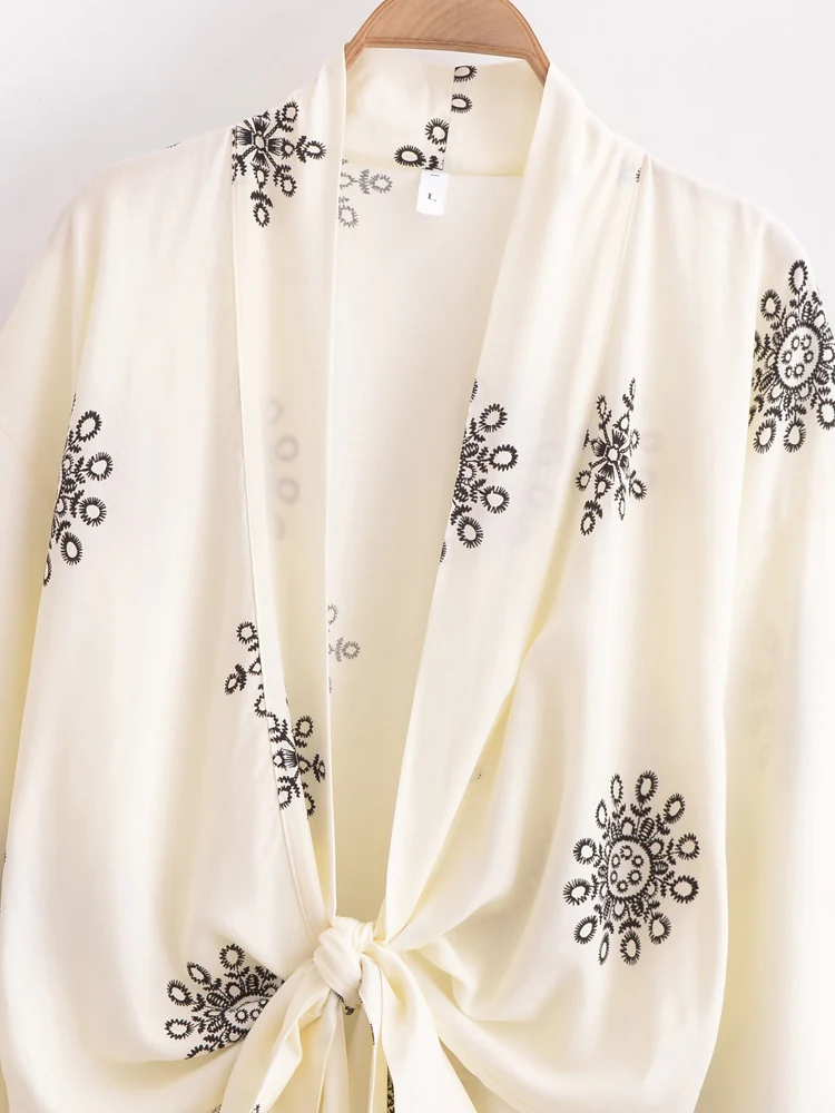 Vintage Women Fashion Boho Kimono Short Robe Swimsuits Floral Print Batwing Sleeves Bohemian Bikini Cover-Ups Beachwear Vintage Women Fashion Boho Kimono Short Robe Swimsuits Floral Print Batwing Sleeves Bohemian Bikini Cover-Ups Beachwear