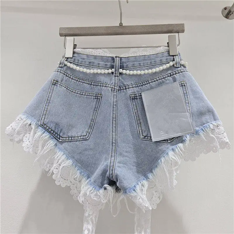 American Crochet Lace Denim Shorts With Pearl Sashes Summer Casual Fashion Women’s Sweet Lace Patchwork Fringed Hot Jeans American Crochet Lace Denim Shorts With Pearl Sashes Summer Casual Fashion Women's Sweet Lace Patchwork Fringed Hot Jeans