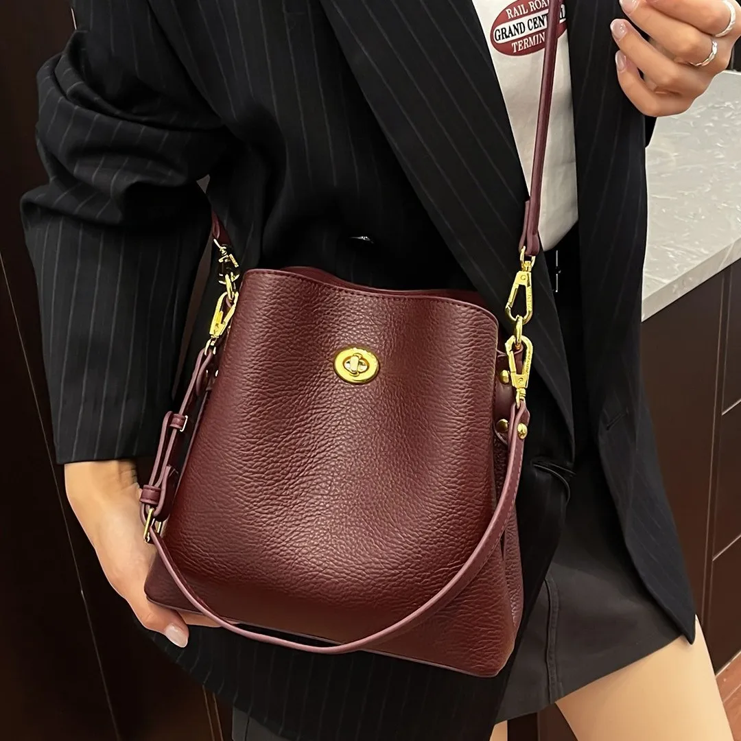Fashion PU leather Women Handbags Large Capacity Fashion female Bucket Shoulder Bag Elegance ladies messenger bag burgundy totes Fashion PU leather Women Handbags Large Capacity Fashion female Bucket Shoulder Bag Elegance ladies messenger bag burgundy totes KDBazar