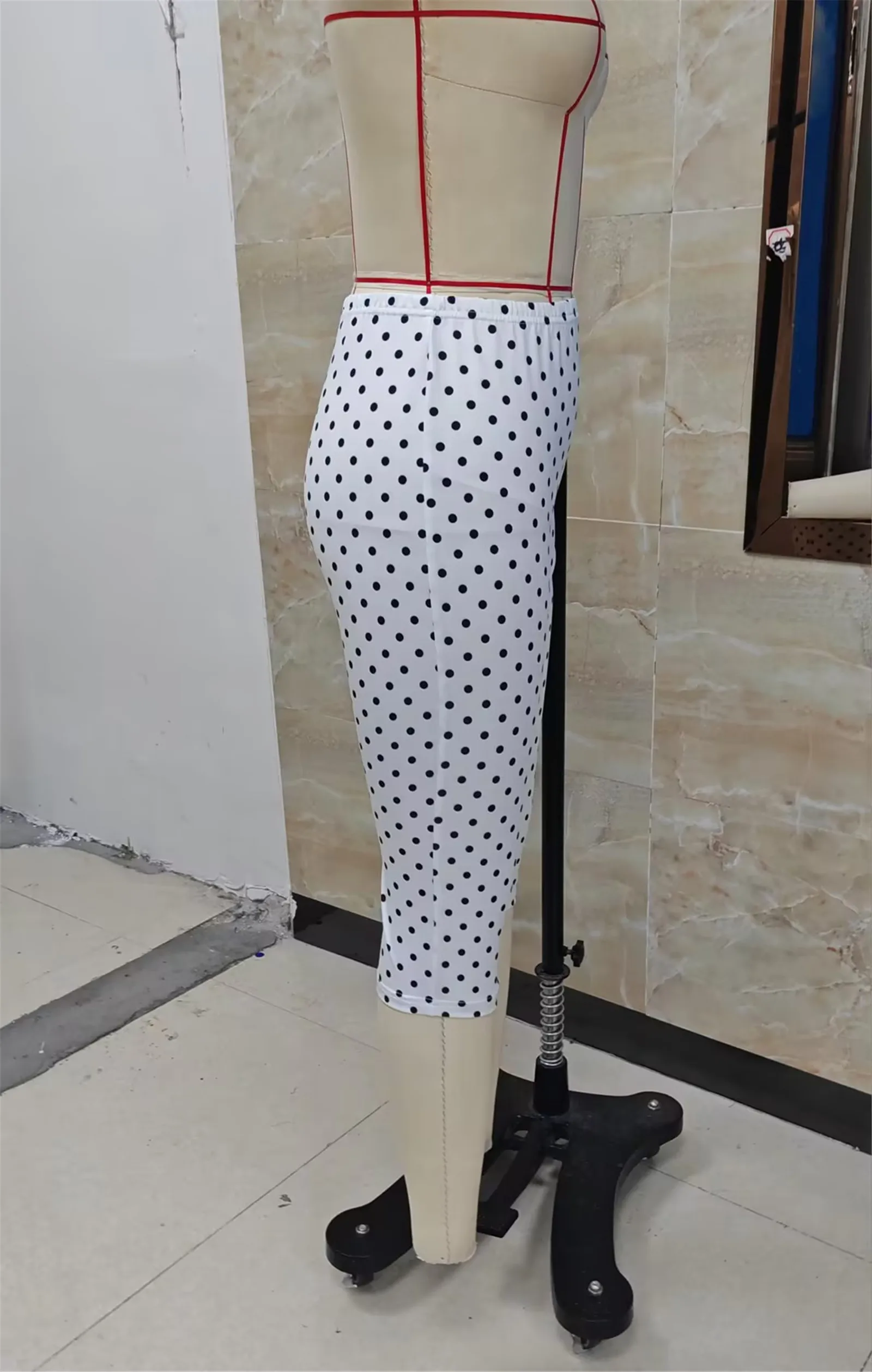 Polka Dot Print Capri Leggings for women