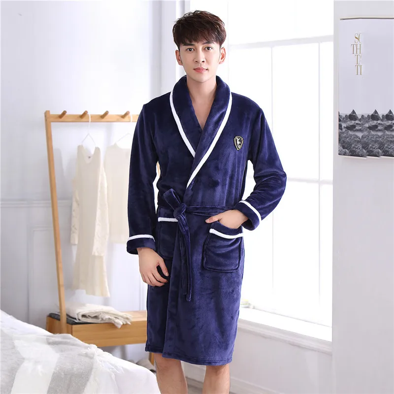 Plus size flannel robe for men fit detail