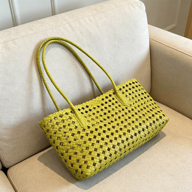 Mesh crochet basket bag interior
