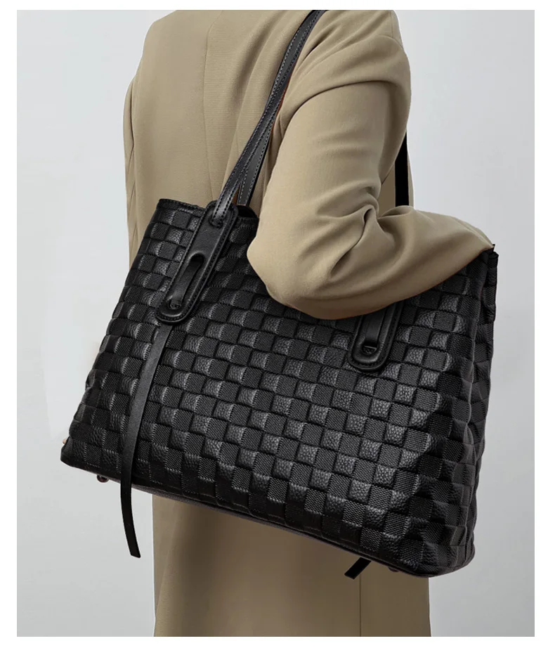 Women's Genuine Leather Tote Bag Large Capacity Printed Cowhide Shoulder Handbag Stylish Casual Top-Handle Bag for Everyday Use Women's Genuine Leather Tote Bag Large Capacity Printed Cowhide Shoulder Handbag Stylish Casual Top-Handle Bag for Everyday Use