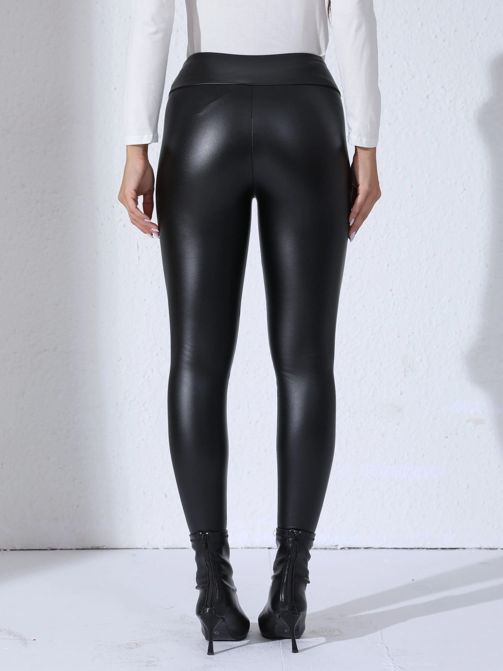 Women PU Leather Fleece-lined Leggings With Pockets Elastic Slim Skinny Pants High Waist Daily Trendy Casual Trousers Women PU Leather Fleece-lined Leggings With Pockets Elastic Slim Skinny Pants High Waist Daily Trendy Casual Trousers