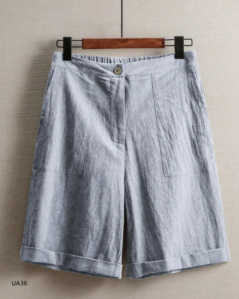Cotton linen bermuda shorts pocket detail