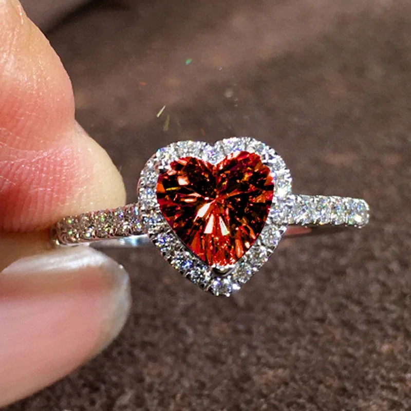 Huitan Aesthetic Brilliant Heart Designed Rings for Women Shiny Cubic Zirconia Finger Accessories Exquisite Engagement Jewelry Huitan Aesthetic Brilliant Heart Designed Rings for Women Shiny Cubic Zirconia Finger Accessories Exquisite Engagement Jewelry
