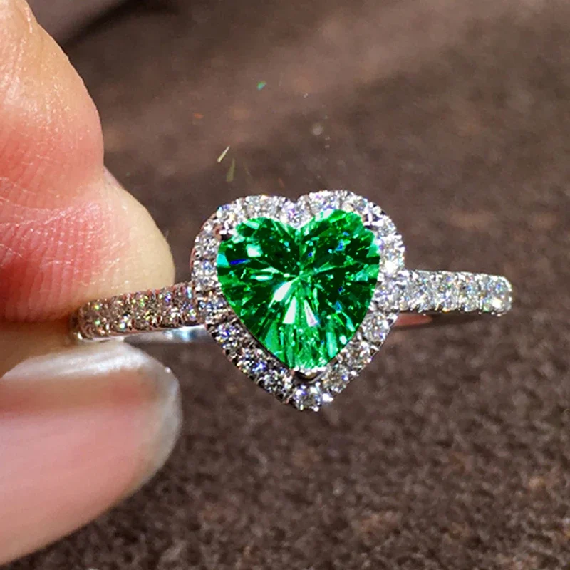 Heart cubic zirconia ring gift packaging
