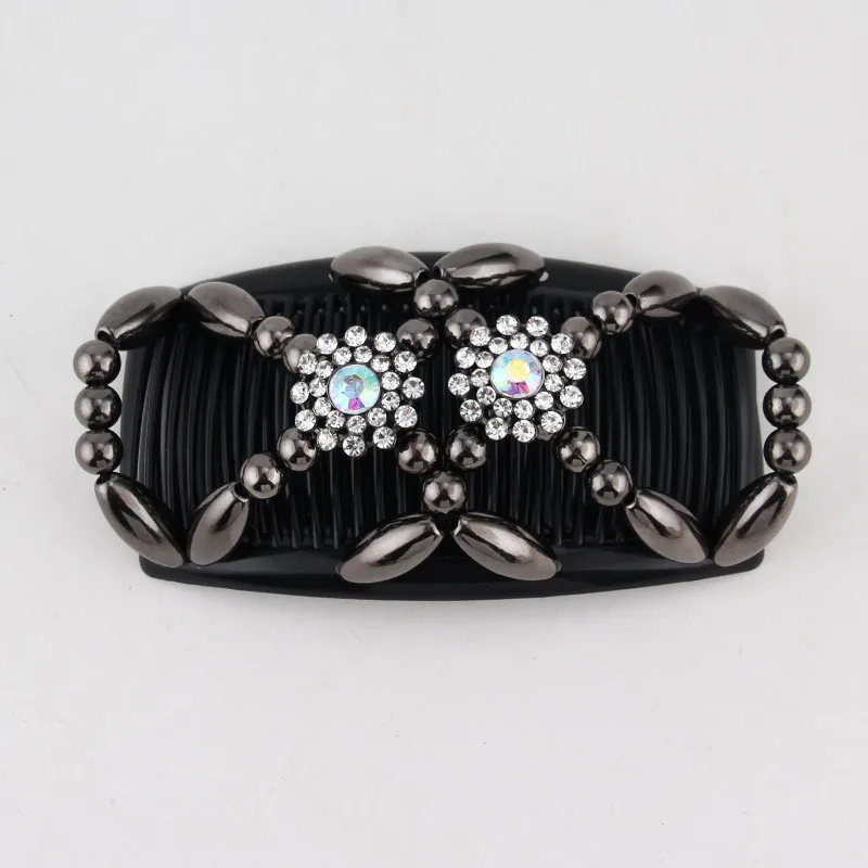 Beaded versatile hair comb close up