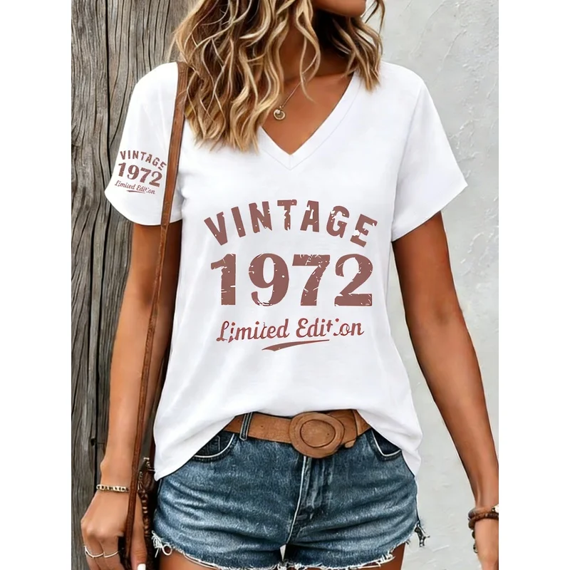 1pc Women’s Vintage 1972 V-Neck T-Shirt – Retro Y2K Style Single-Sleeve -Fit-Compatible Top Suitable for Casual, Sportswear 1pc Women's Vintage 1972 V-Neck T-Shirt - Retro Y2K Style Single-Sleeve -Fit-Compatible Top Suitable for Casual, Sportswear