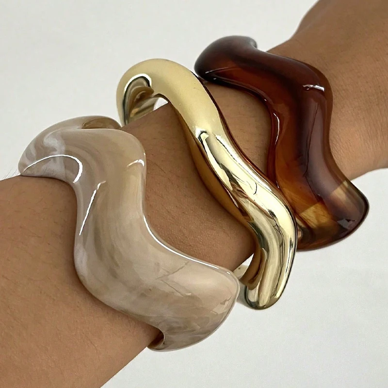 Chunky wave bangle close up