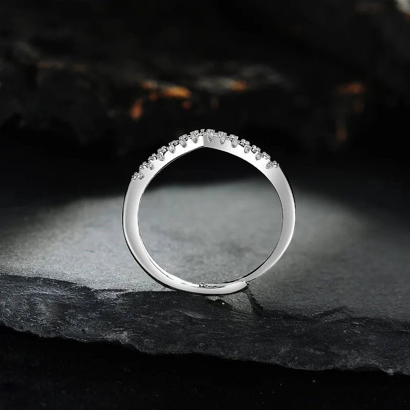 Sterling silver zircon ring detail