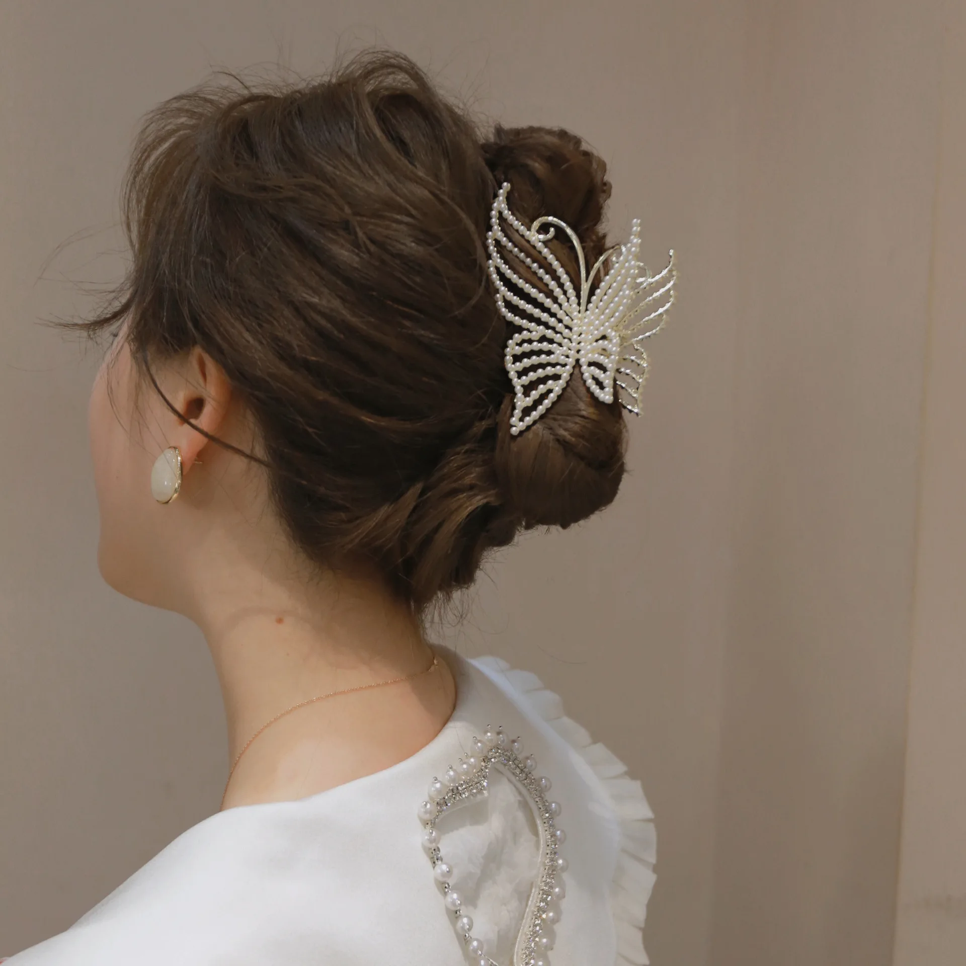 Alloy Rhinestone Butterfly Hair Claw Crab for Pearl Women Elegant Hair Clips Barrette Bow Headwear Ponytail Hair Accessories Clothing & Accessories Hair Accessories Women’s Fashion Alloy Rhinestone Butterfly Hair Claw Crab for Pearl Women Elegant Hair Clips Barrette Bow Headwear Ponytail Hair Accessories Clothing & Accessories Hair Accessories Women's Fashion KDBazar
