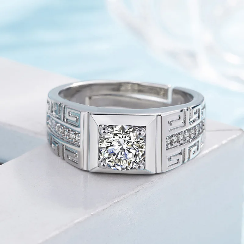 Mens adjustable ring on hand