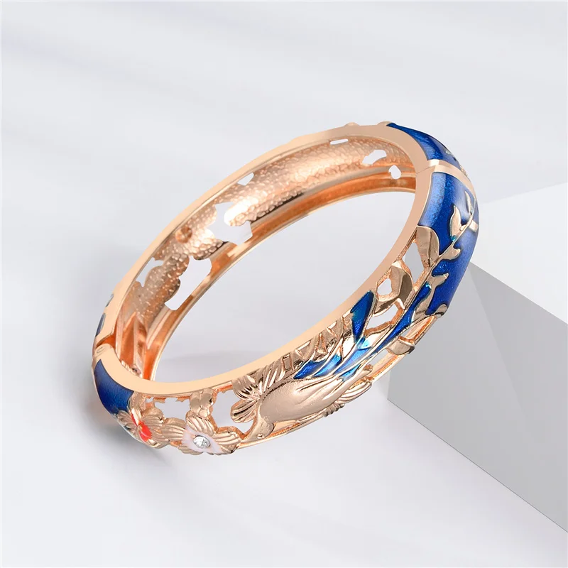 Woman wearing double bangles set