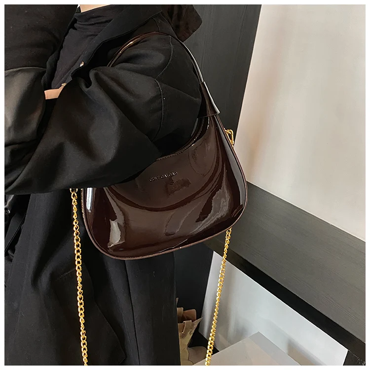 High End Burgundy Patent Leather Shiny Surface Crossbody Bag 2025 New Women's Zipper Chain Armpit Bags Elegant Texture Handbag High End Burgundy Patent Leather Shiny Surface Crossbody Bag 2025 New Women's Zipper Chain Armpit Bags Elegant Texture Handbag