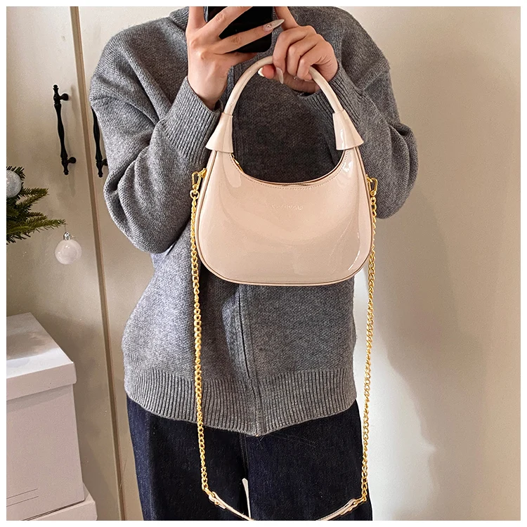 High End Burgundy Patent Leather Shiny Surface Crossbody Bag 2025 New Women's Zipper Chain Armpit Bags Elegant Texture Handbag High End Burgundy Patent Leather Shiny Surface Crossbody Bag 2025 New Women's Zipper Chain Armpit Bags Elegant Texture Handbag