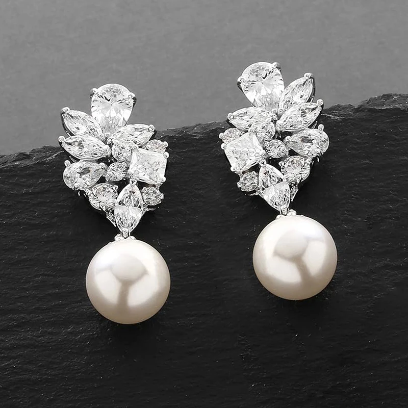 Pearl pendant earrings styling detail