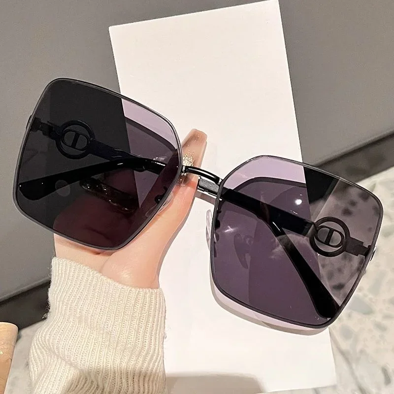 Large Frame Metal Light Luxury Women’s Sunglasses New DS-7981 Fashionable Eyewear for Stylish Protection Bags & Accessories Sunglasses Sunglasses for Women Large Frame Metal Light Luxury Women's Sunglasses New DS-7981 Fashionable Eyewear for Stylish Protection Bags & Accessories Sunglasses Sunglasses for Women KDBazar