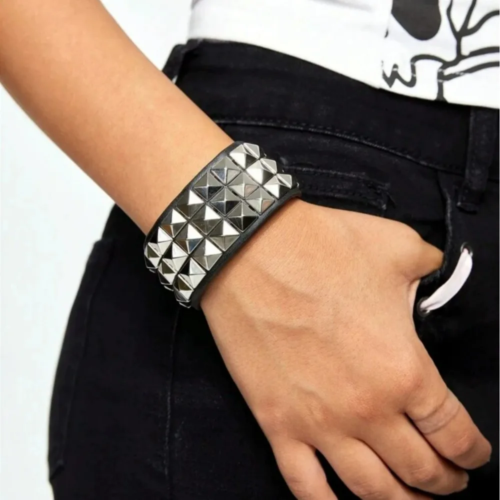 Birthday gift bracelet for men and women