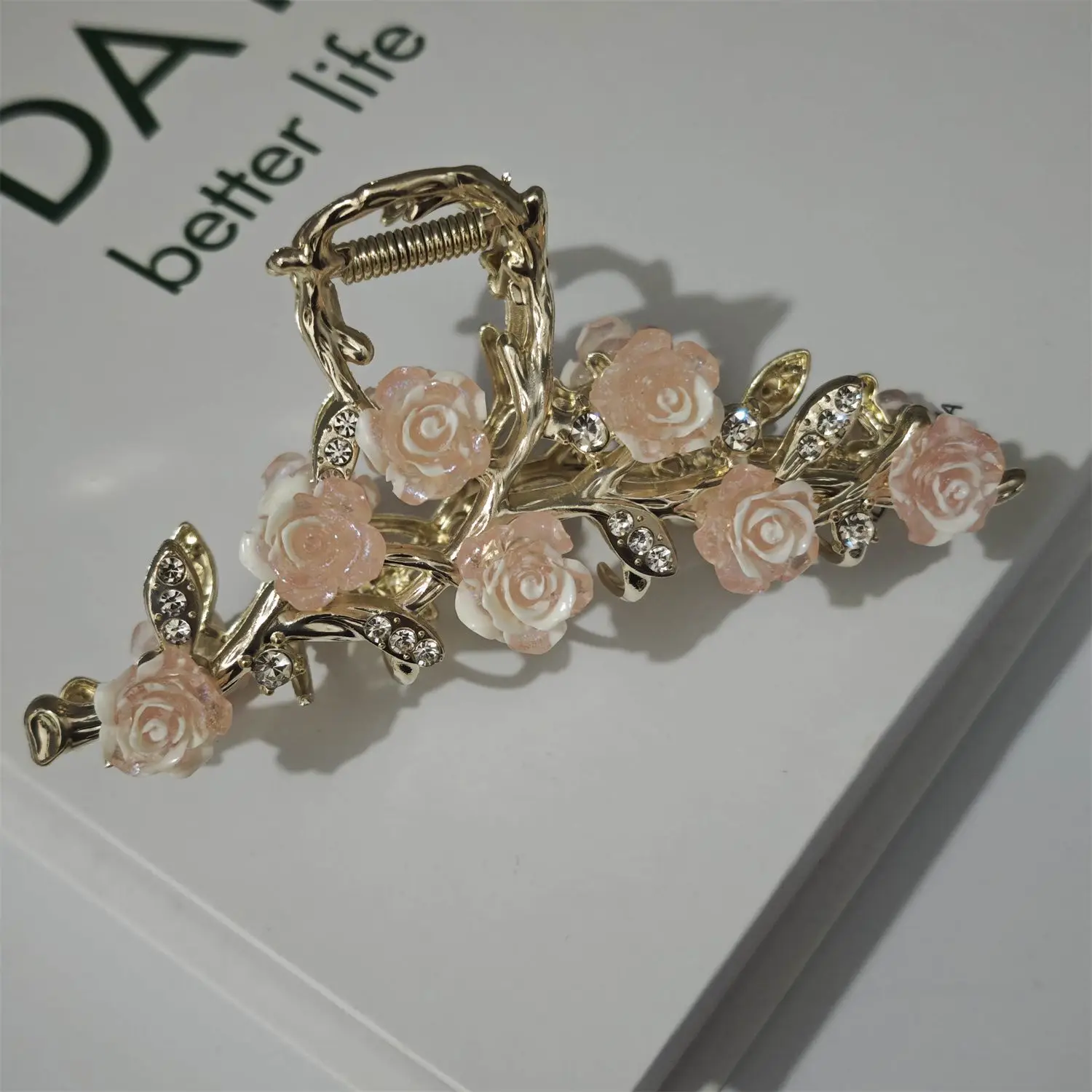 Rose flower hairpin gold metal clip detail