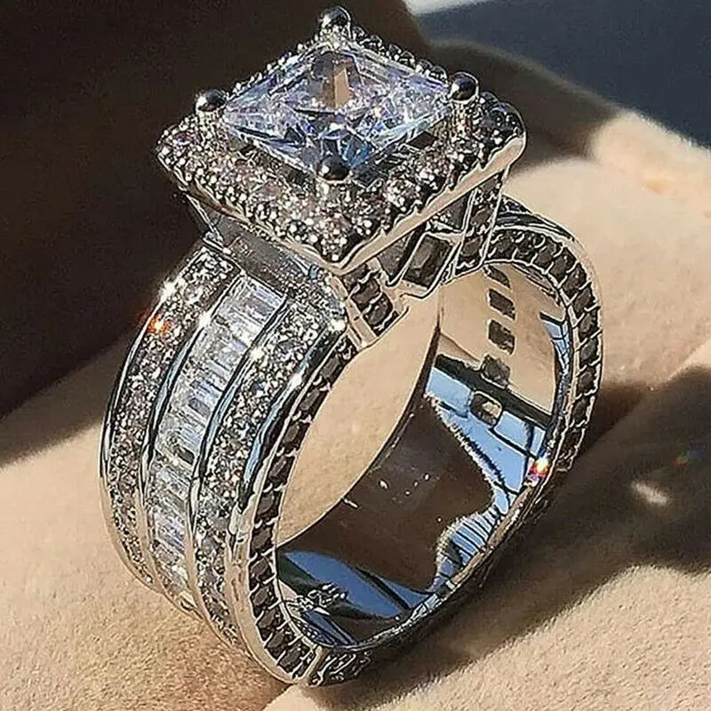 Promise ring band detail