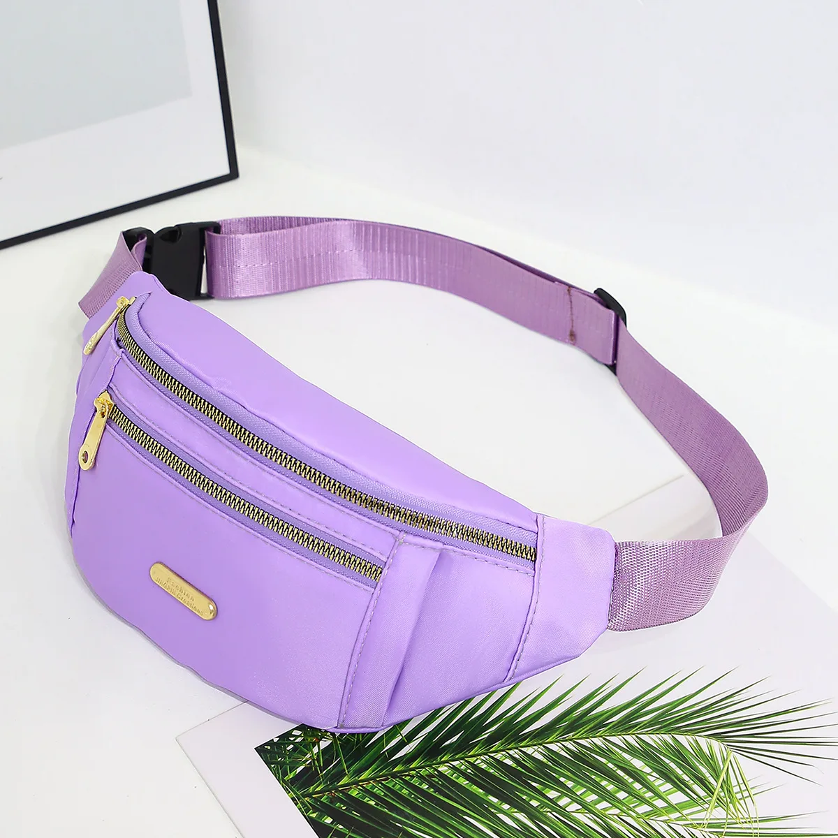 Waist bag purple colorway detail