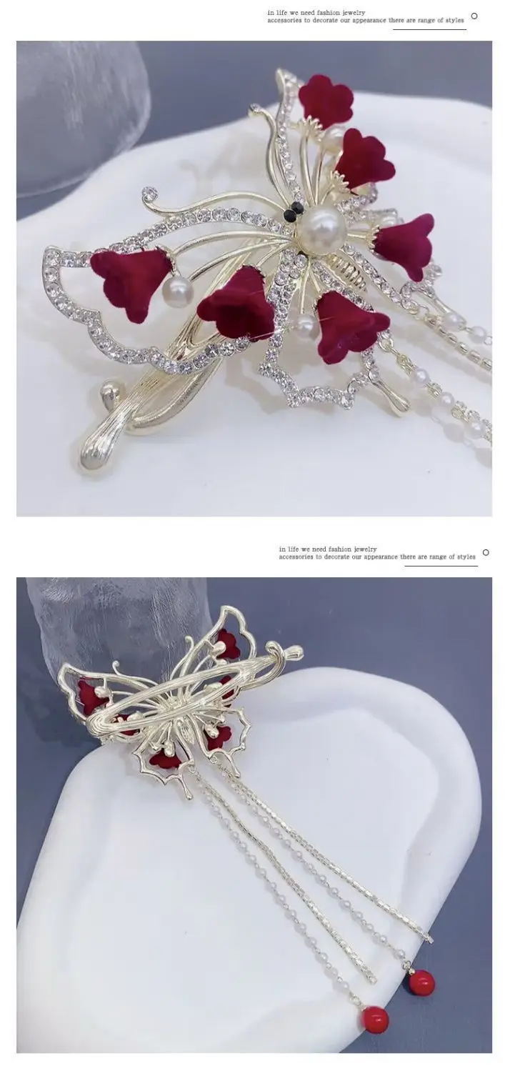 Flower tassel hair clip close up
