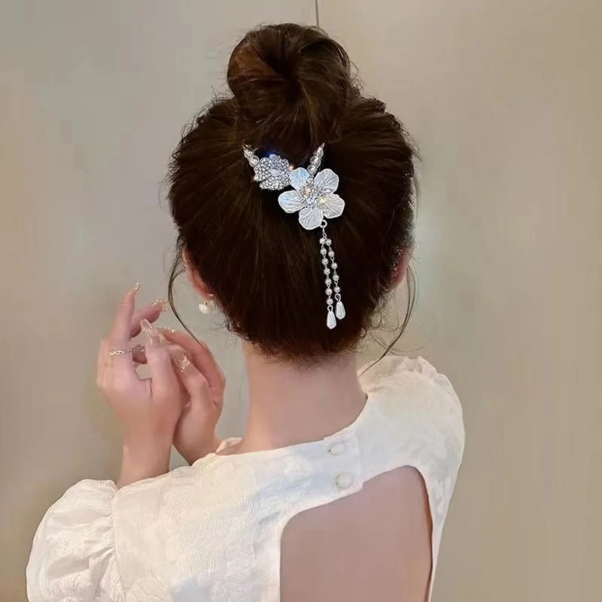 Women’s Tassel Rhinestone Hair Clip Exquisite Glitter Maruko Headband Hair Clip 2025 Valentine’s Day Gift For Girlfriend Wife Clothing & Accessories Hair Accessories Women’s Fashion Women's Tassel Rhinestone Hair Clip Exquisite Glitter Maruko Headband Hair Clip 2025 Valentine's Day Gift For Girlfriend Wife Clothing & Accessories Hair Accessories Women's Fashion KDBazar