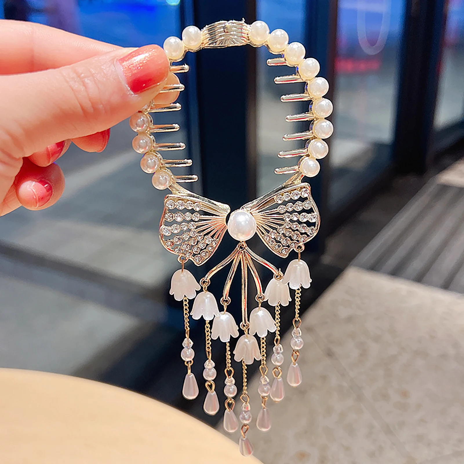 Gold pearl tassel rhinestone hair comb